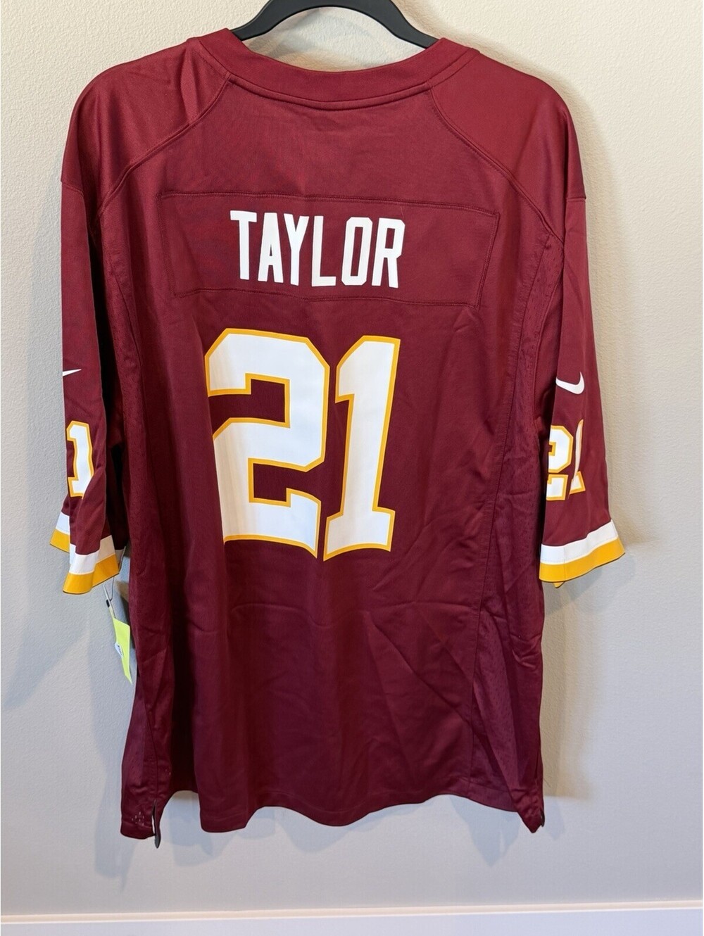 Sean Taylor Washington Redskins Size 2XL Men’s and 3XL WOMEN’S.